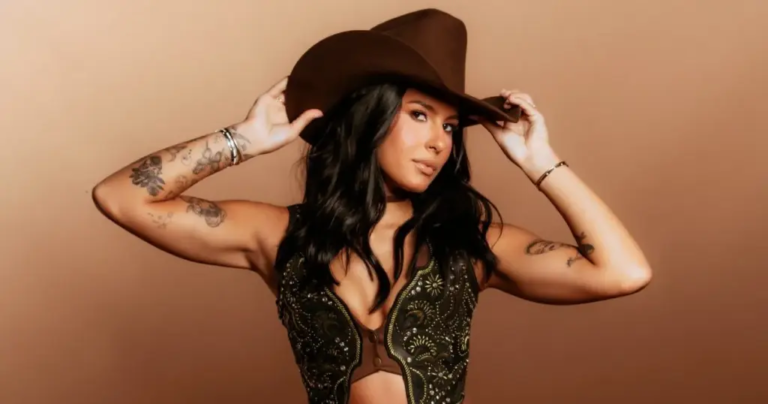 Ana Castela lança o álbum “Fire Arena” com um dos maiores recordes de pré-save no Brasil