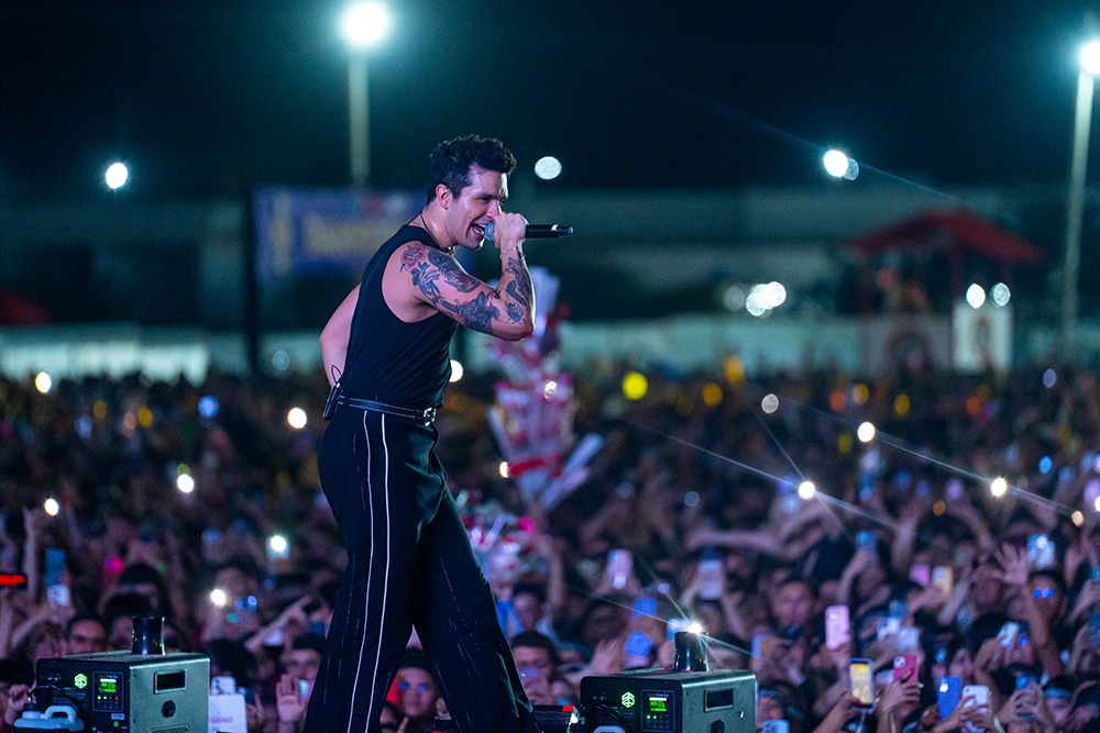 Luan Santana agita multidão em shows pelo Nordeste